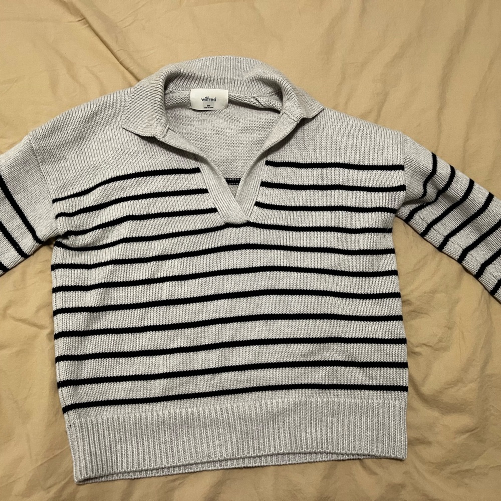 Aritzia Wilfred Sweater